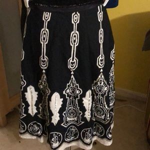 I.e.Petite long black and white skirt